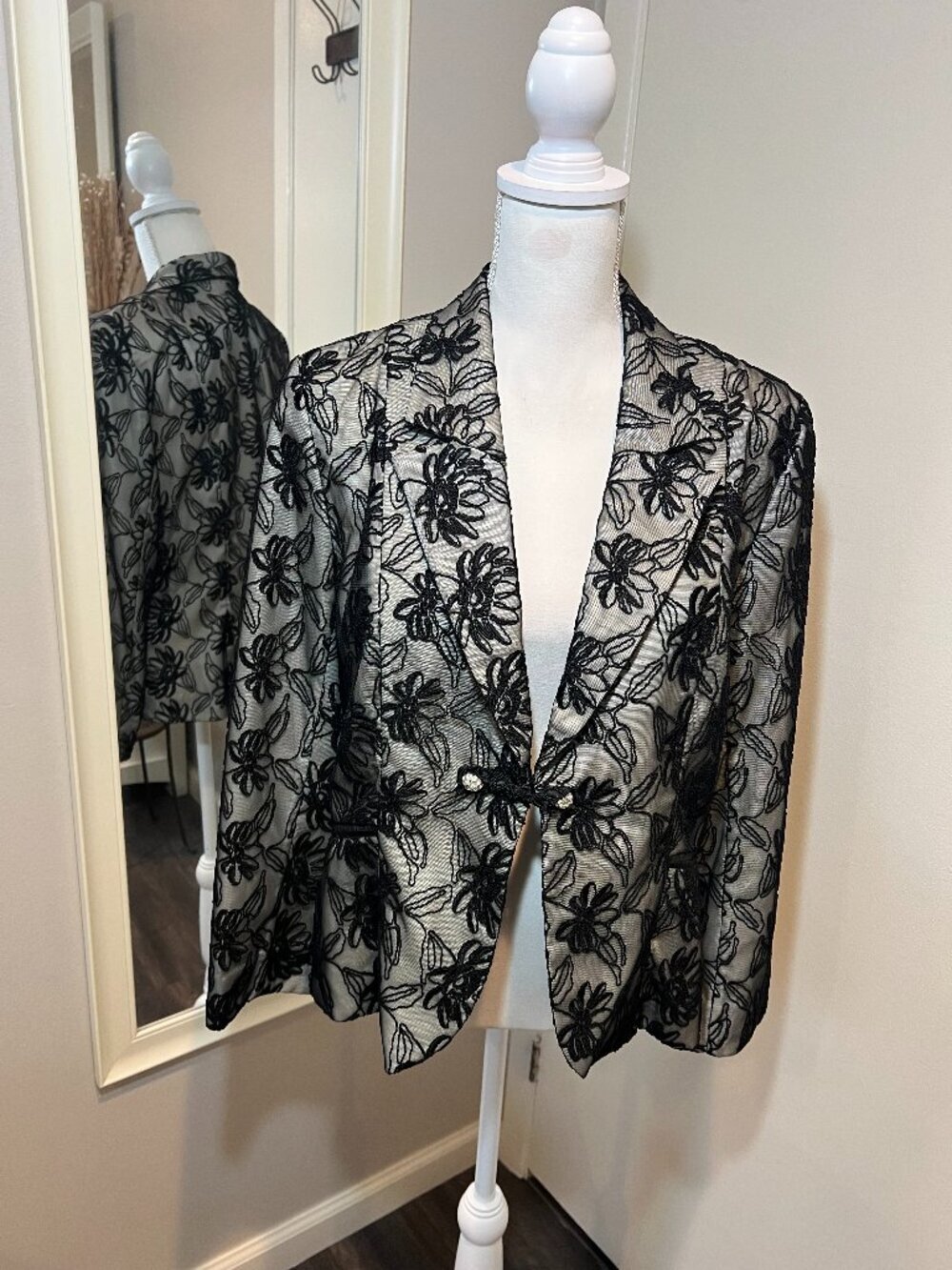 Josephine Chaus Black Floral Embroidered Evening Blazer, Size 12